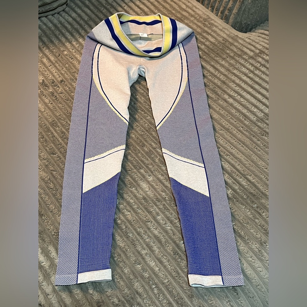 Fabletics Women's Large Blue, Yellow & Gray Sculptknit High Rise Workout Tights